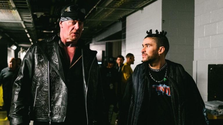 UNDERTAKER HIZO APARICIÓN ESPECIAL EN CONCIERTO DE BAD BUNNY