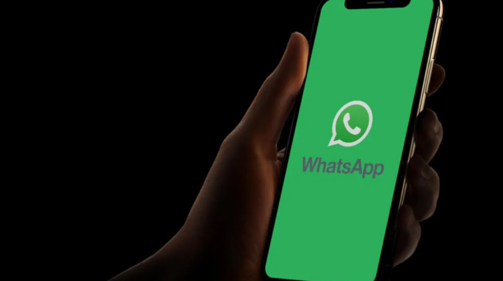 ¿Cómo evitar que te añadan a grupos de WhatsApp?