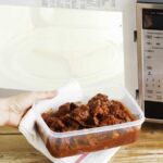 La comida recalentada sí sabe mejor: expertos explican por qué