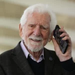 El celular cumple medio siglo y lo usa más del 68 por ciento de la población