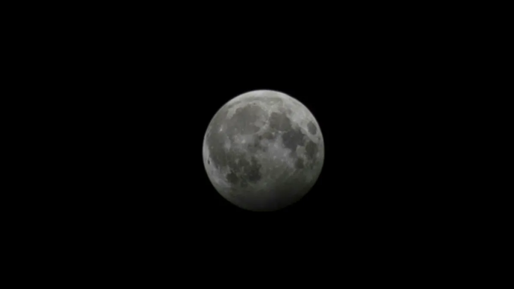 Así se vio el eclipse penumbral en México
