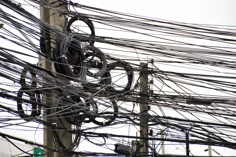 Adiós a los cables en calles de CDMX: Nueva ley de Telecomunicaciones exige enterrarlos