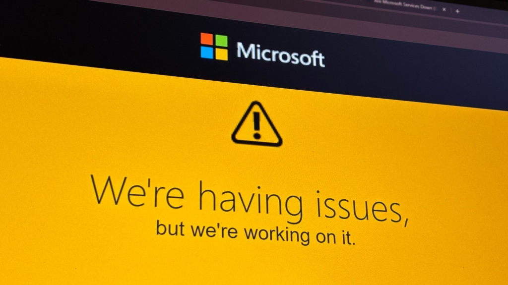 Reportan fallas en servicios en la nube de Microsoft